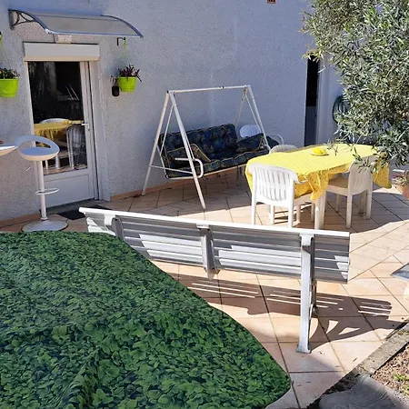 T1 Bis Independant Dans Maison Individuelle Daire